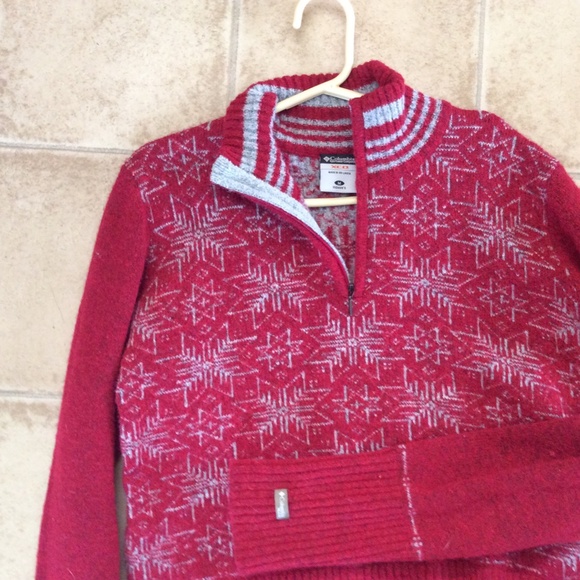 Columbia red Sweater, size M, 1/4 zip, wool blend - Picture 2 of 3